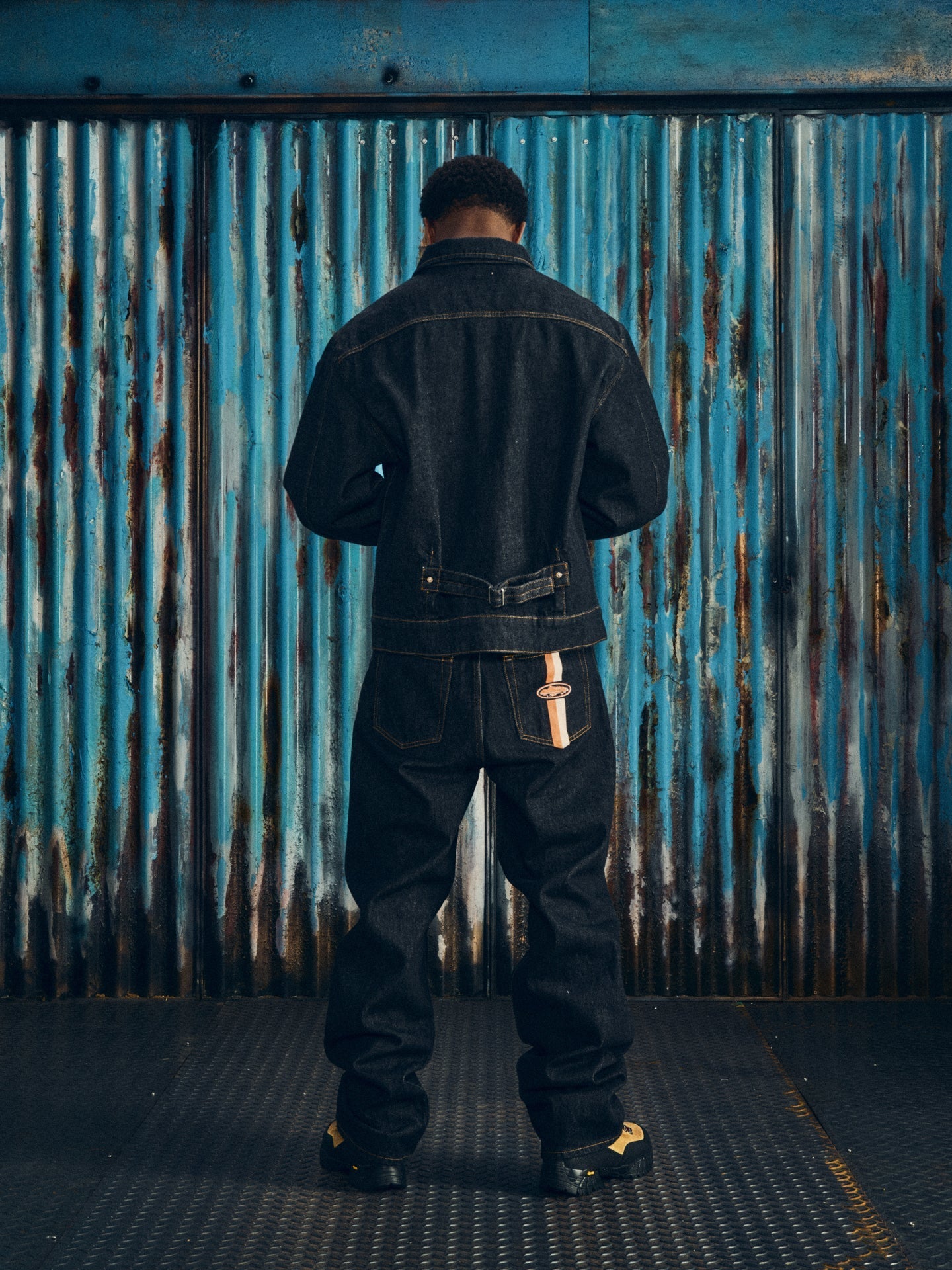 DUAL STRIPE BAGGY JEANS [WASHED BLACK]