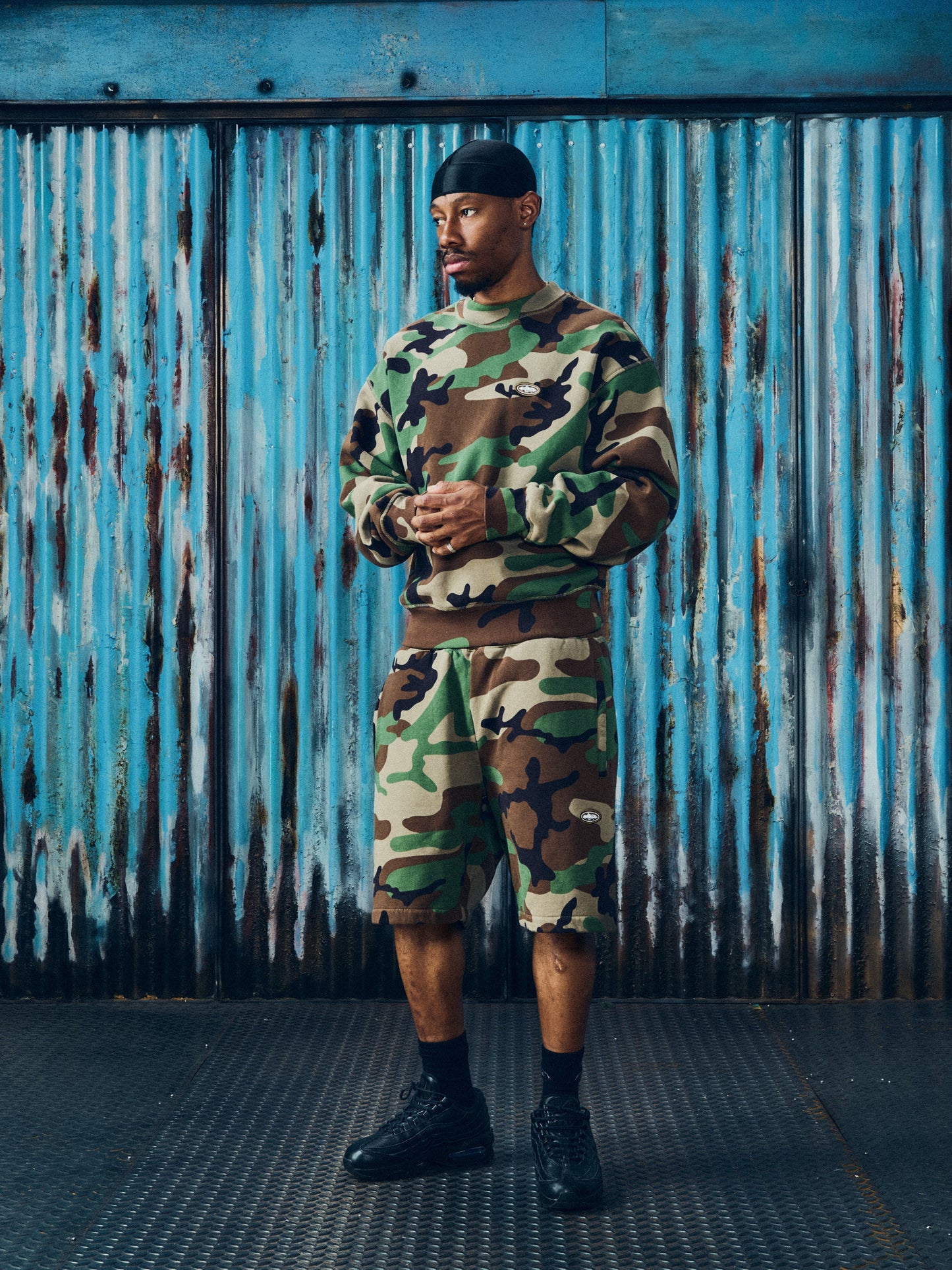 MINI ISLAND SWEATSHORT [WOODLAND CAMO]