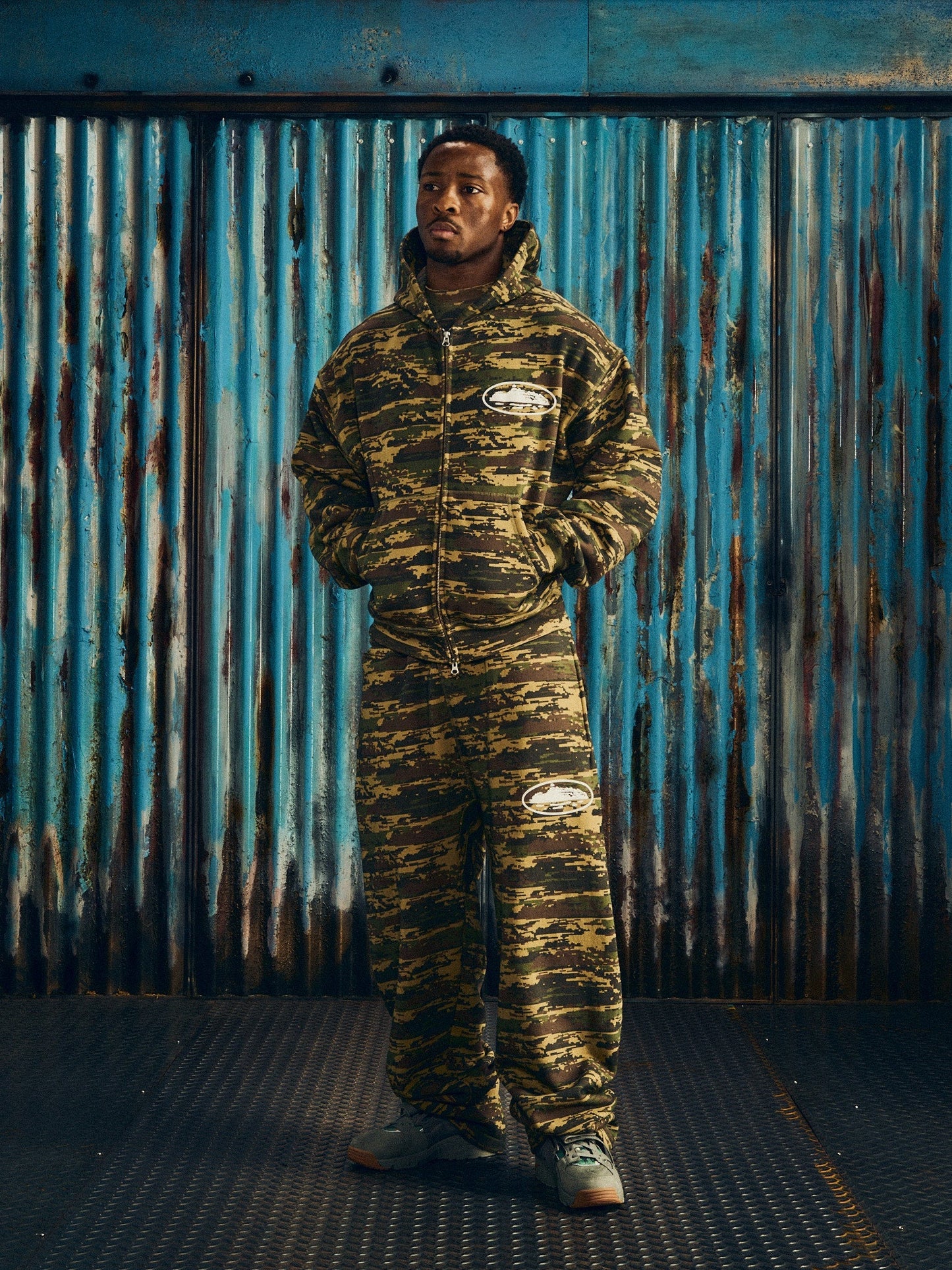 ISLAND PUFF PRINT TRACKSUIT [DIGI CAMO]
