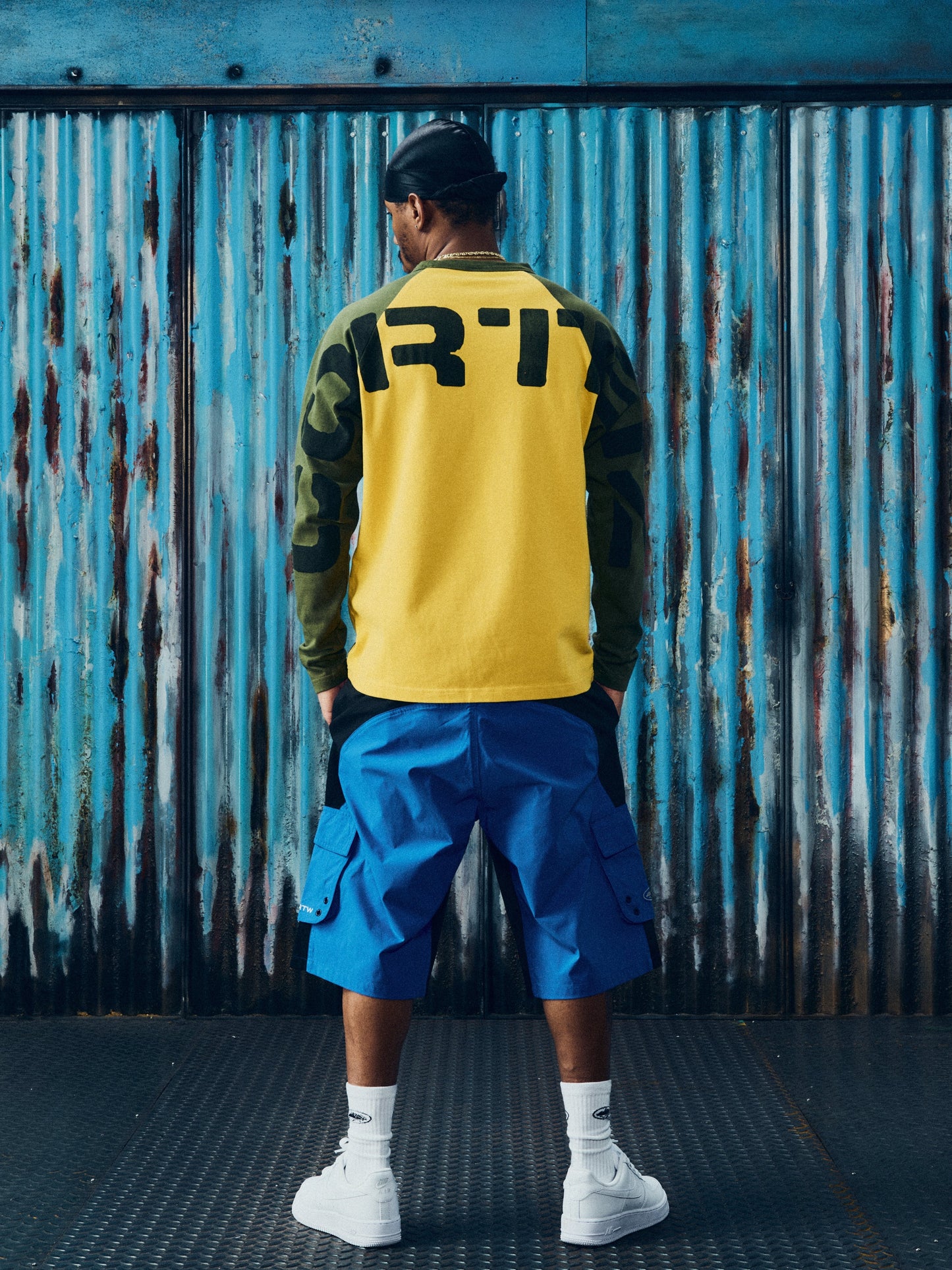 STENCIL RAGLAN LS [GOLD/OLIVE]