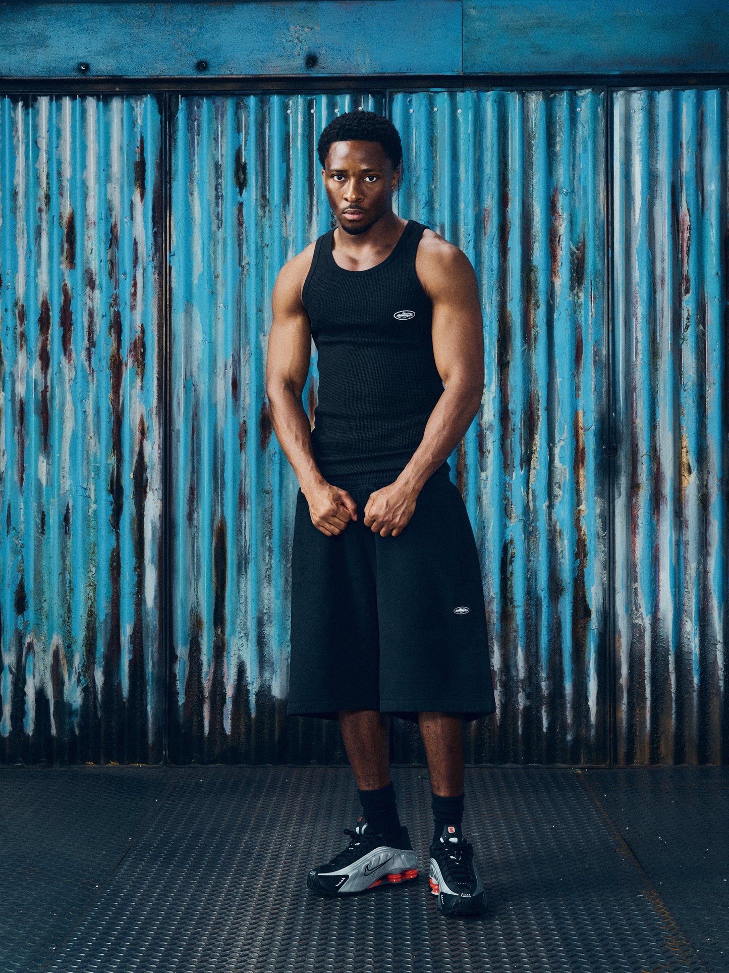 MINI ISLAND SWEATSHORT [BLACK]